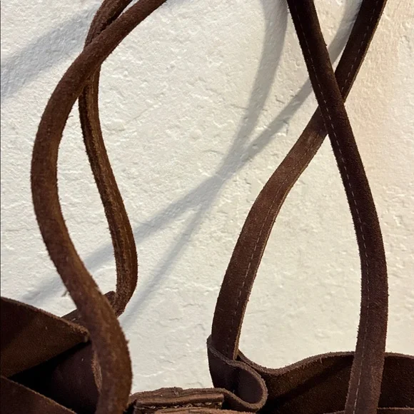 PLG L Devan Tote - Picture 2 of 11